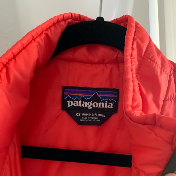Patagonia women’s nano puff XS in Tomato - Picture 3 of 3